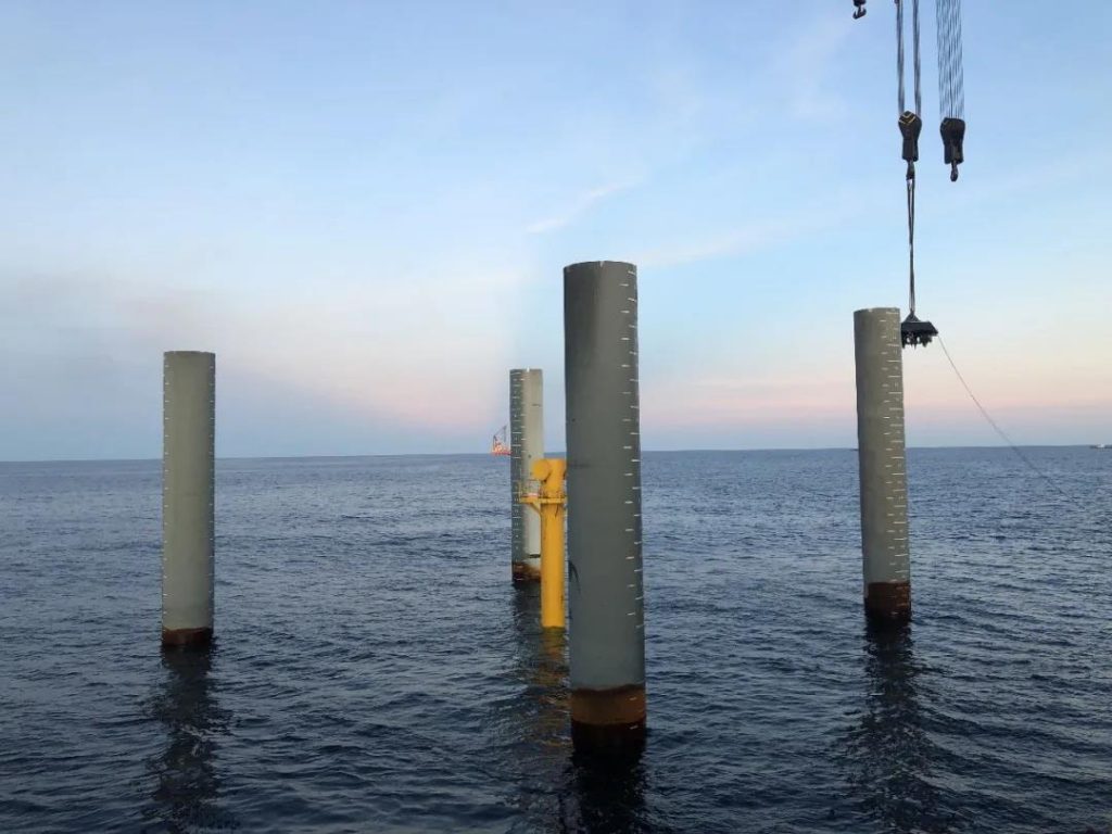 阳江青洲三海上风电项目**四桩导管架基础钢管桩顺利沉桩到位-龙船风电网